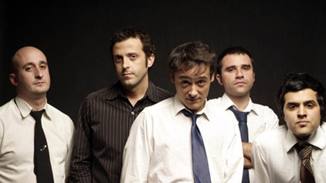 love of lesbian Naked at the comcast center