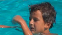 La humedad en los oídos incrementa el riesgo de sufrir otitis en verano
