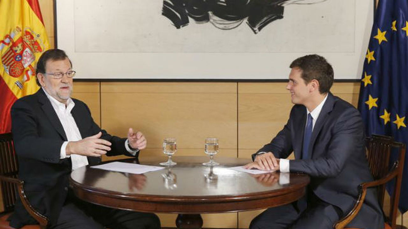 Rivera se reune con Rajoy en Moncloa para hablar del desafio catalán