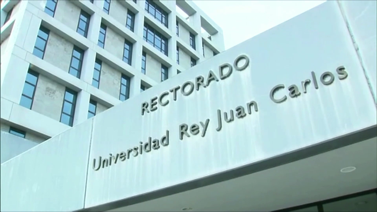 puede ser el rey del mundo pero encontre mujeres a mi paso