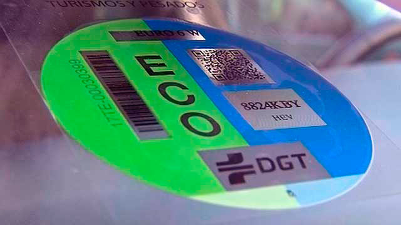 A Partir Del 24 De Abril Es Obligatorio Llevar Pegatina De La DGT En Madrid