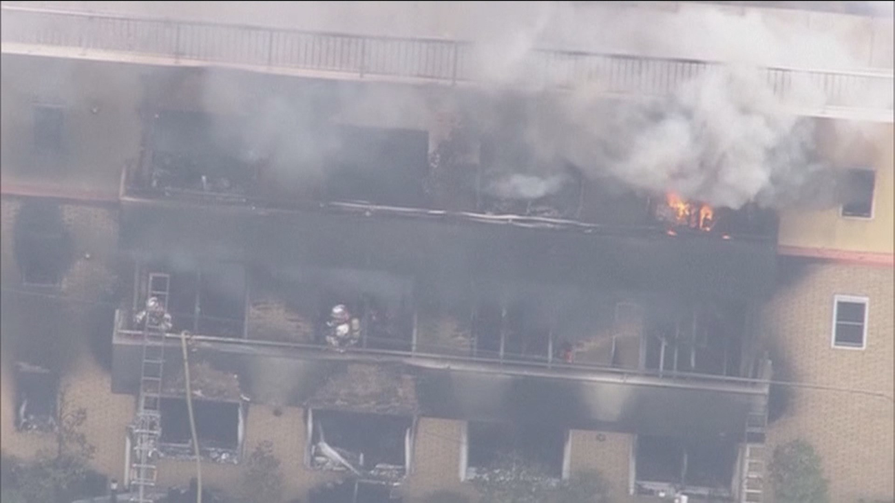 Al menos 25 muertos y decenas de heridos por un incendio provocado en Japón