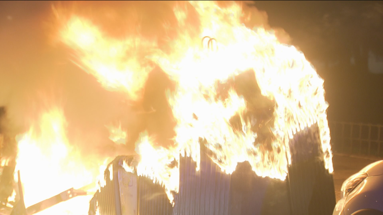 Nueva oleada de quema de contenedores en Ciudad Lineal