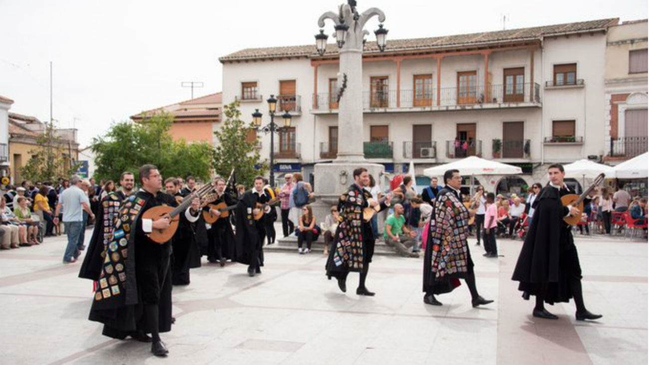 Resultado de imagen de IMAGENES  DEL  PUEBLO  MADRILEÑO  DE  COLMENAR  VIEJO
