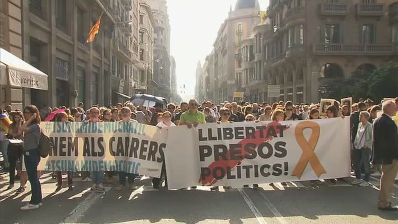 Independentistas cortan calles y carreteras en protesta por la sentencia del 'procés'