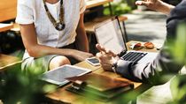 Orientación laboral: la diferencia entre enchufe y contacto