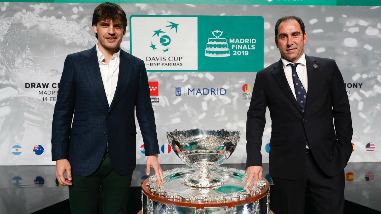 Morientes y Albert Costa