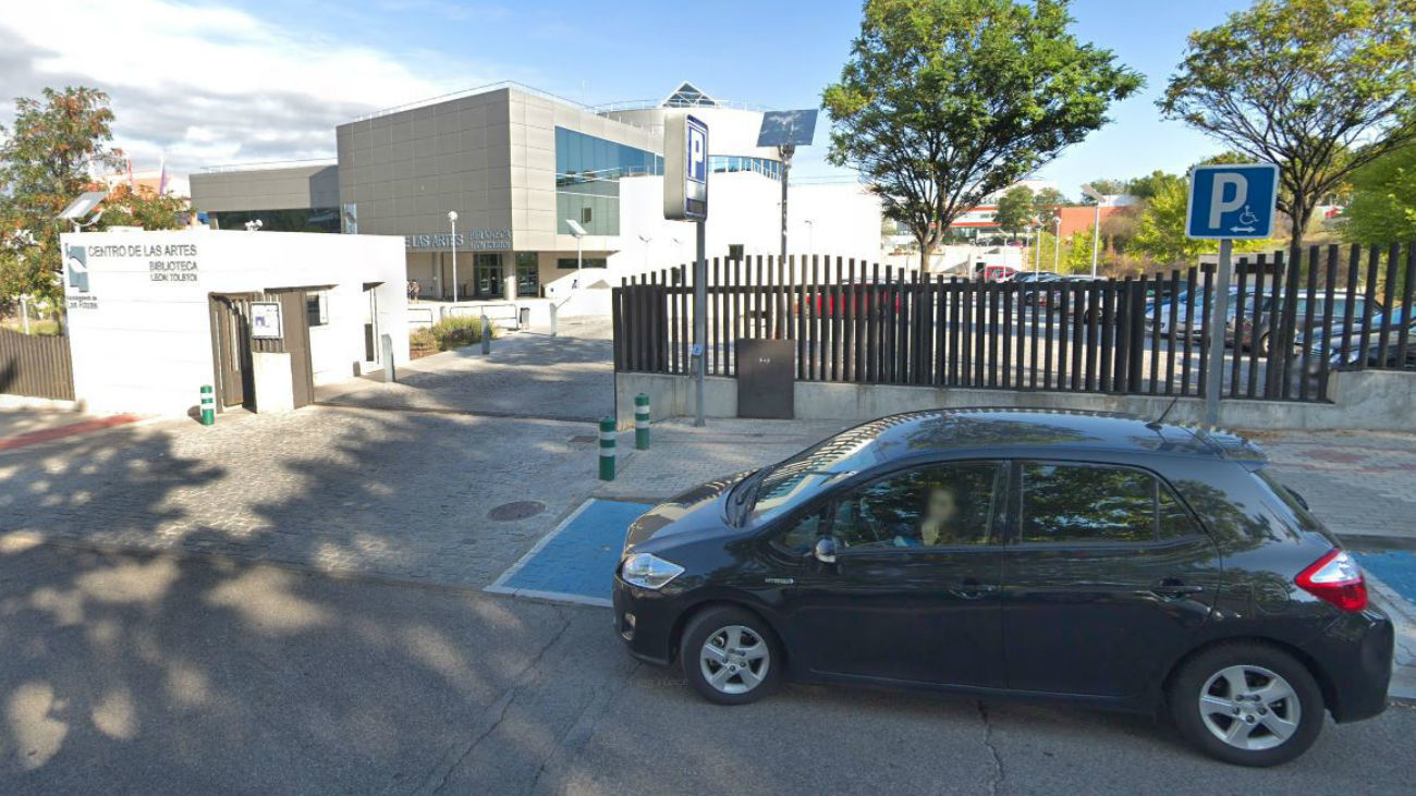 Aparcamiento de la Biblioteca Municipal de Las Rozas