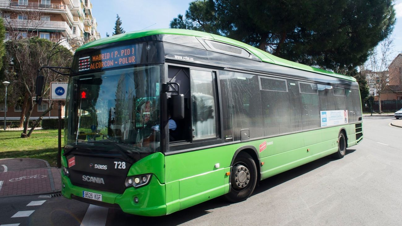 Autobús interurbano que une Madrid con Alcorcon