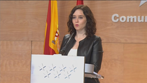 Ayuso exige saber quién decide no dejar pasar a Madrid a la fase 1
