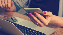 ¿Puede obligarme la empresa a ir a la oficina si puedo teletrabajar?