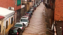 Una gran tormenta sobre Madrid 'nubla' el estreno de las terrazas
