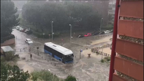 Una fuerte tromba de agua anega Alameda de Osuna