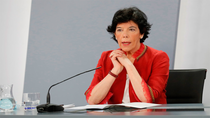 El Gobierno aprueba 260 millones de euros para digitalizar la educación