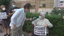 Los vecinos de la colonia de San Federico, en Móstoles, se sienten abandonados