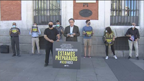 El sector del ocio se manifiesta en Sol el día en que la Comunidad autoriza su reapertura