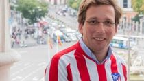 Martínez Almeida: "Me desgarra el corazón ver el Calderón derribado"