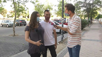Christian y su mujer embarazada llevan meses durmiendo en una furgoneta