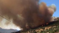 El alcalde de Robledo de Chavela: "El incendio está totalmente descontrolado"