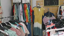 Ropa de mujer a precio de chollo en Puente de Vallecas