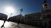 La Puerta del Sol se cierra al tráfico para su peatonalización