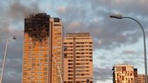 Controlado el incendio que ha afectado a 3 plantas de un edificio en Pinar de Chamartín