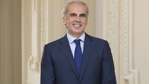 Enrique Ruiz Escudero: "Madrid necesitaría en orden al 25% de las vacunas que compre el Estado"