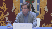 "Hay que salvar esta situación difícil y complicada", asegura Martínez Almeida