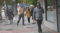 Cuenta atrás para el cierre de Madrid a las 22 horas de este viernes en medio del desconcierto general