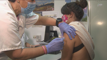 Comienza con masiva afluencia la vacunación de la gripe en Madrid adelantada por la pandemia