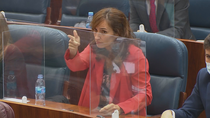 Polémico gesto en la Asamblea de la diputada de Más Madrid Mónica García