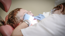 ¿Es peligroso ir al dentista por el coronavirus?