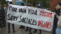Los vecinos de Carabanchel se manifiestan para pedir más fondos sociales que les ayuden a sobrevivir