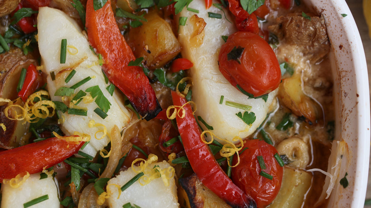 Bacalao al horno con patatas y cherry
