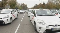 Los taxistas piden a Almeida en una concentración ayudas para un sector que "agoniza"