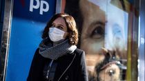 Ayuso carga contra la "inacción" del Gobierno ante cepa británica y el "coladero" que es Barajas