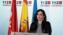Ayuso reconoce que ha habido "horas complicadas" en el transporte y defiende que se está haciendo "lo imposible"