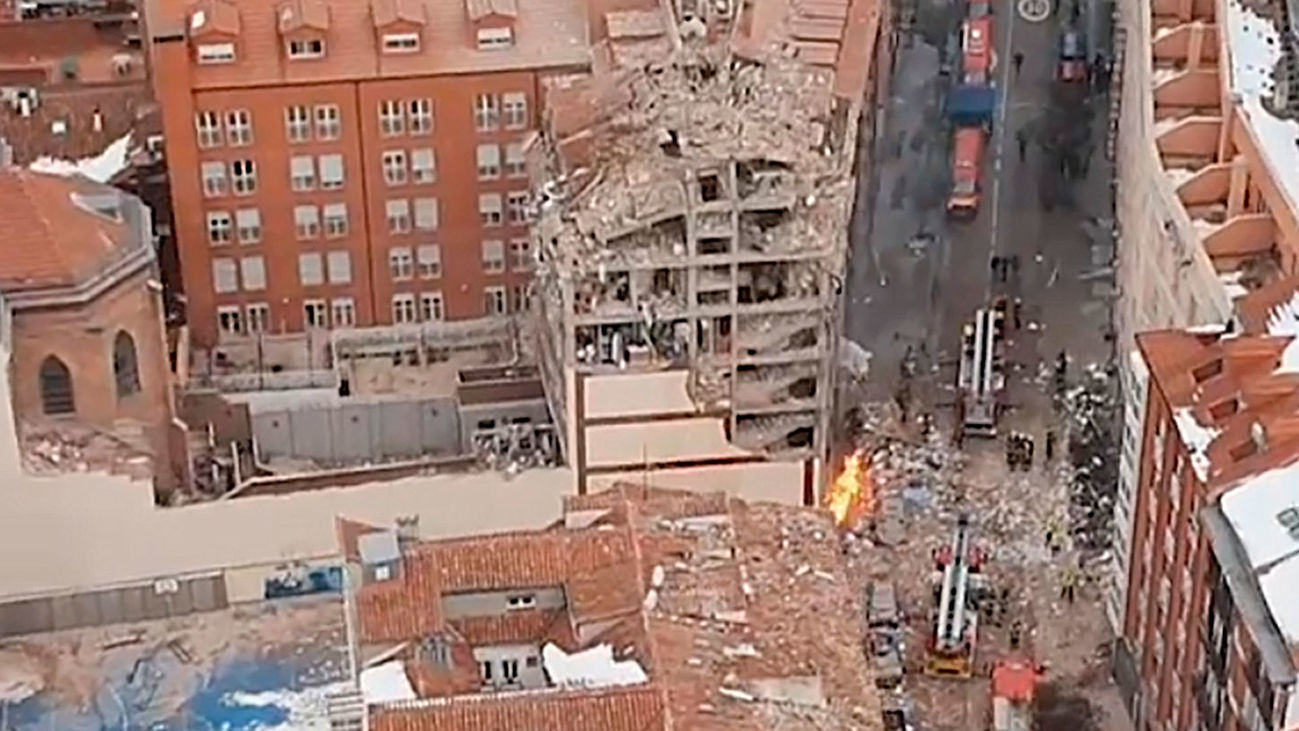 Imagen aérea del edificio de la calle toledo 98 afectado por la explosión